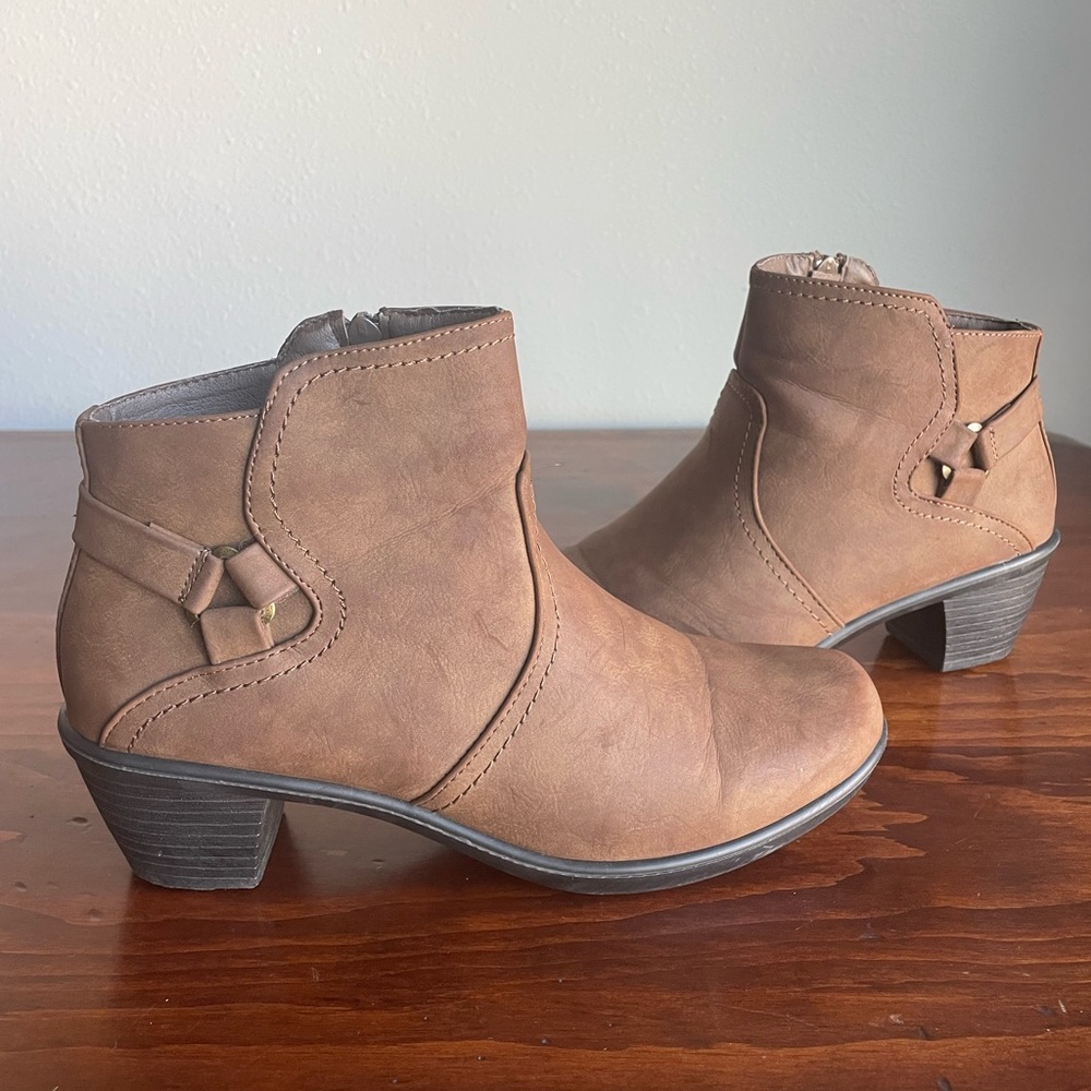 Easy Street Brown Women’s Booties - Size 10M - 2 Inch Heel